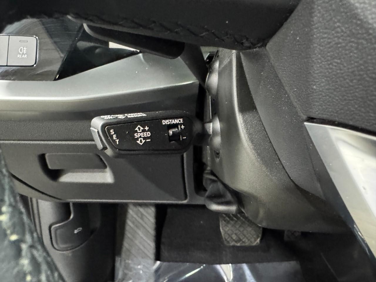 Audi A3 Vehicle Full-screen Gallery Image 32