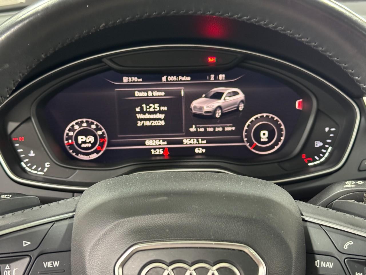 Audi Q5 Vehicle Full-screen Gallery Image 34