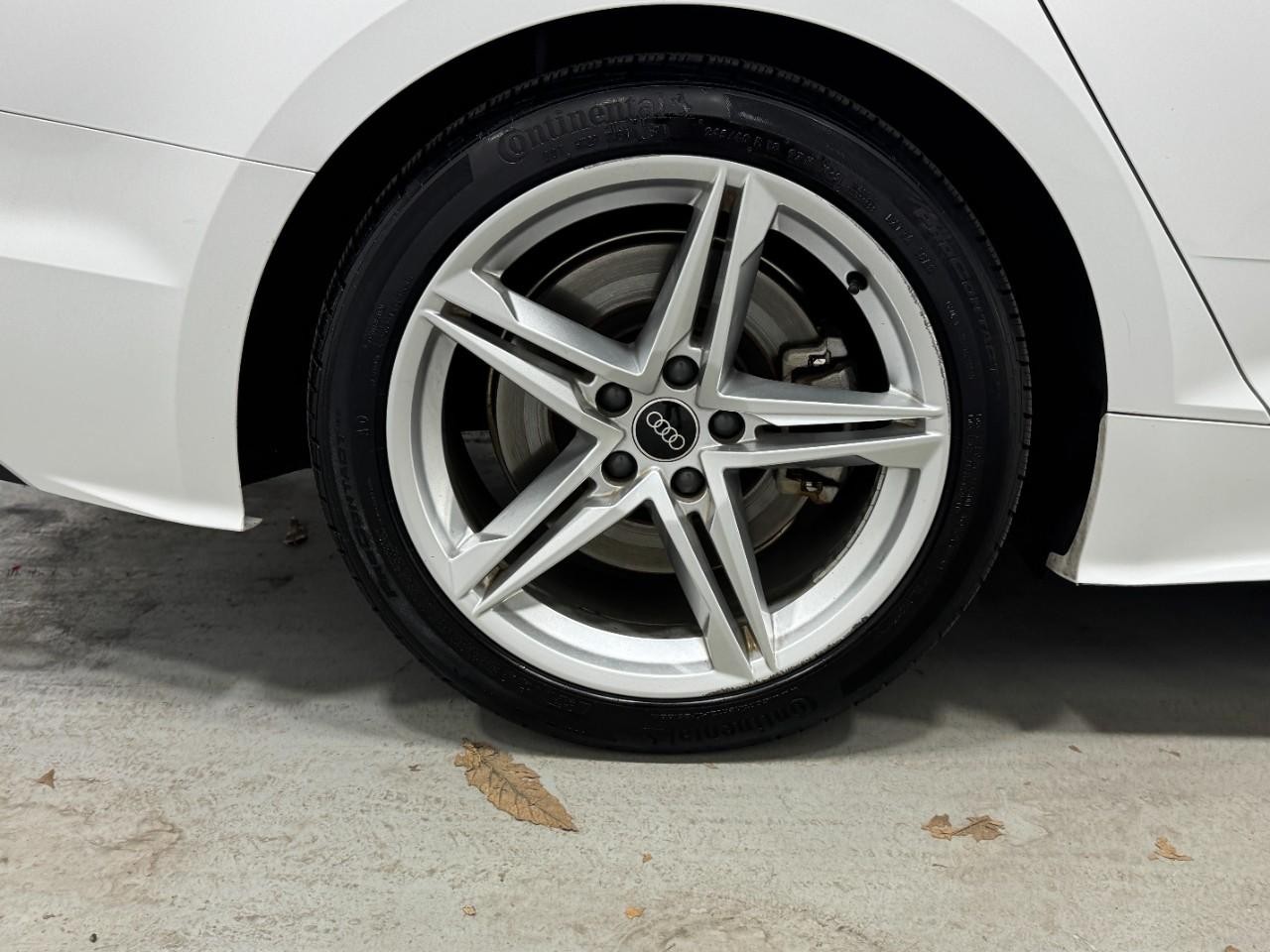 Audi A5 Sportback Vehicle Full-screen Gallery Image 5