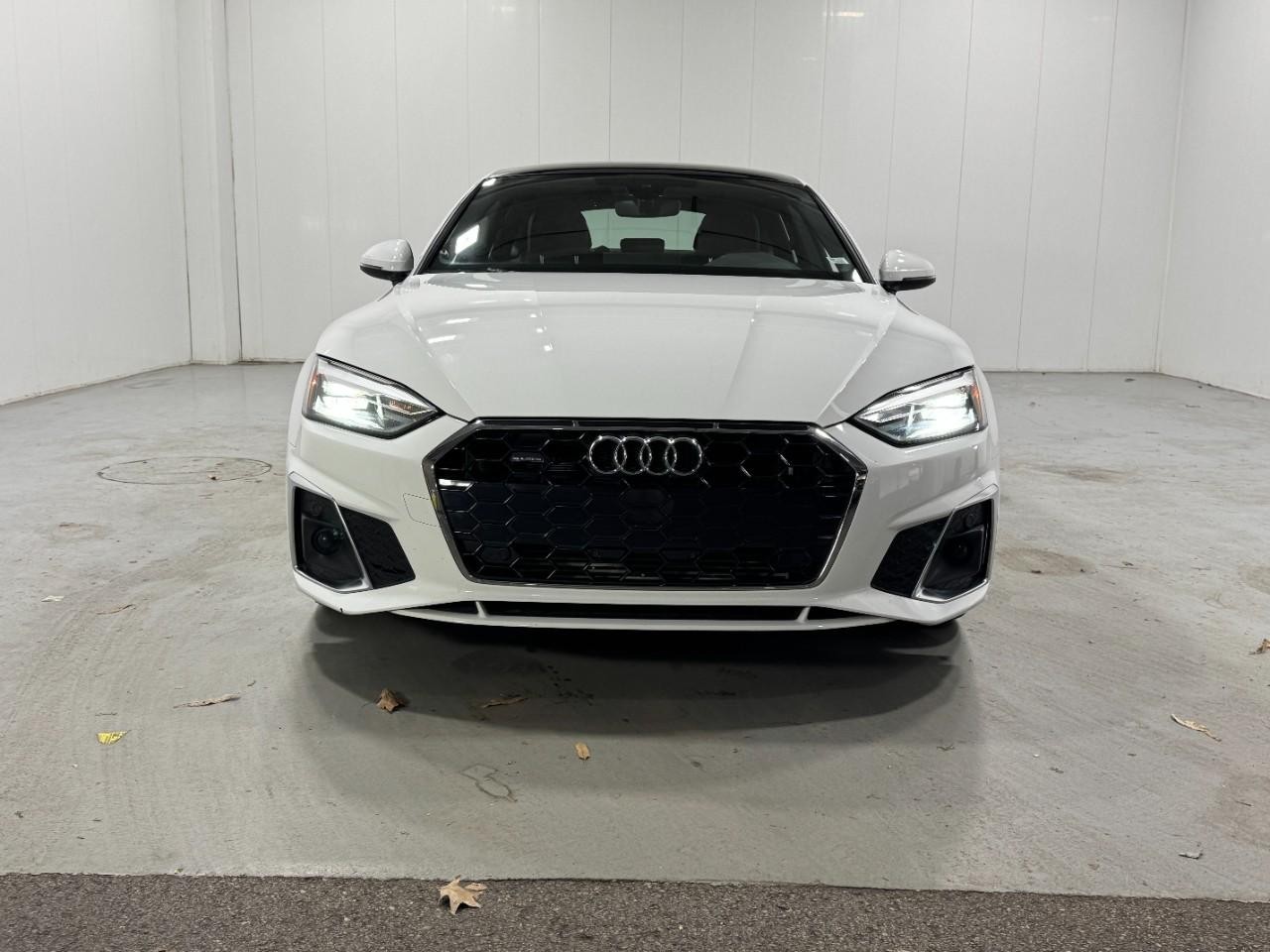 Audi A5 Sportback Vehicle Full-screen Gallery Image 7