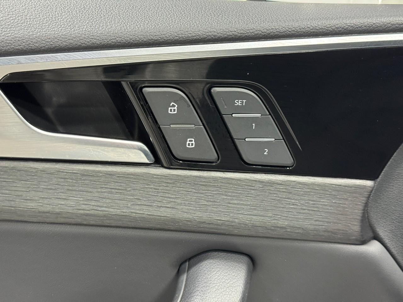 Audi A5 Sportback Vehicle Full-screen Gallery Image 23