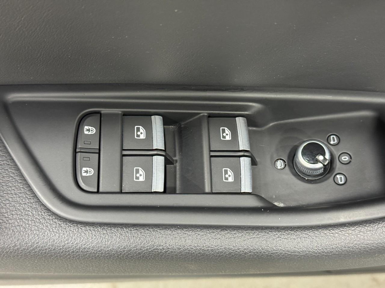 Audi A5 Sportback Vehicle Full-screen Gallery Image 24