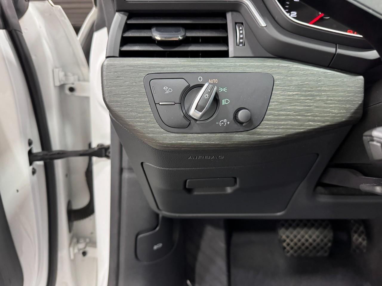 Audi A5 Sportback Vehicle Full-screen Gallery Image 29