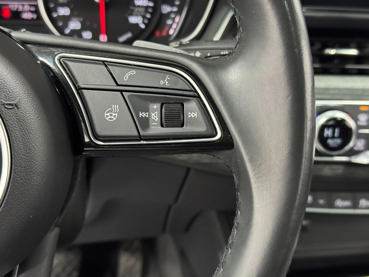 Audi A5 Sportback Vehicle Full-screen Gallery Image 32