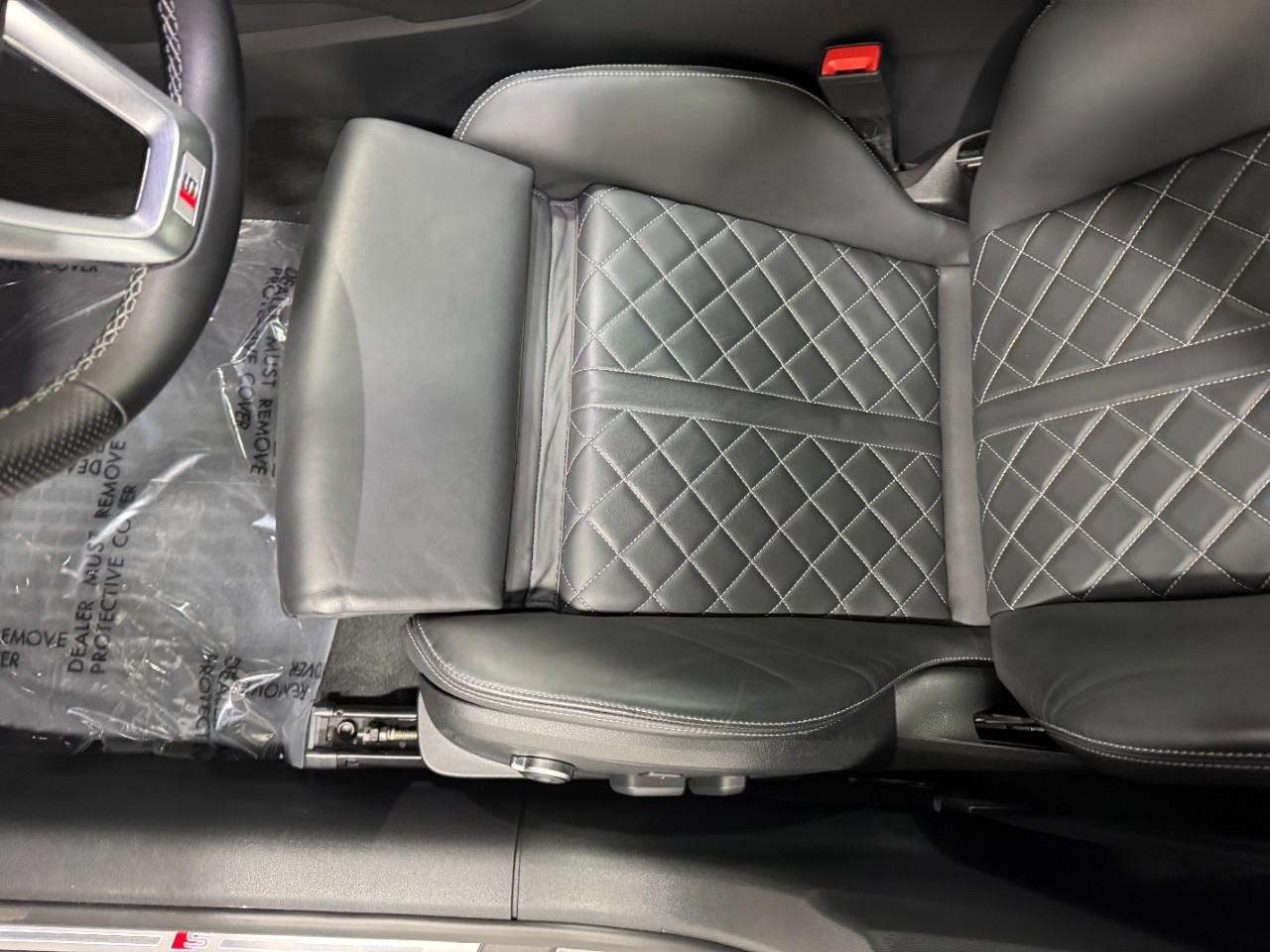 Audi S5 Sportback Vehicle Full-screen Gallery Image 29