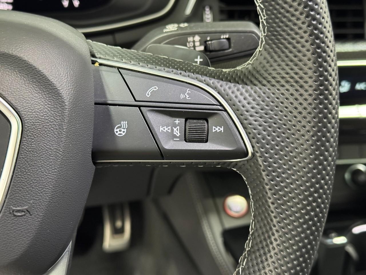 Audi S5 Sportback Vehicle Full-screen Gallery Image 34