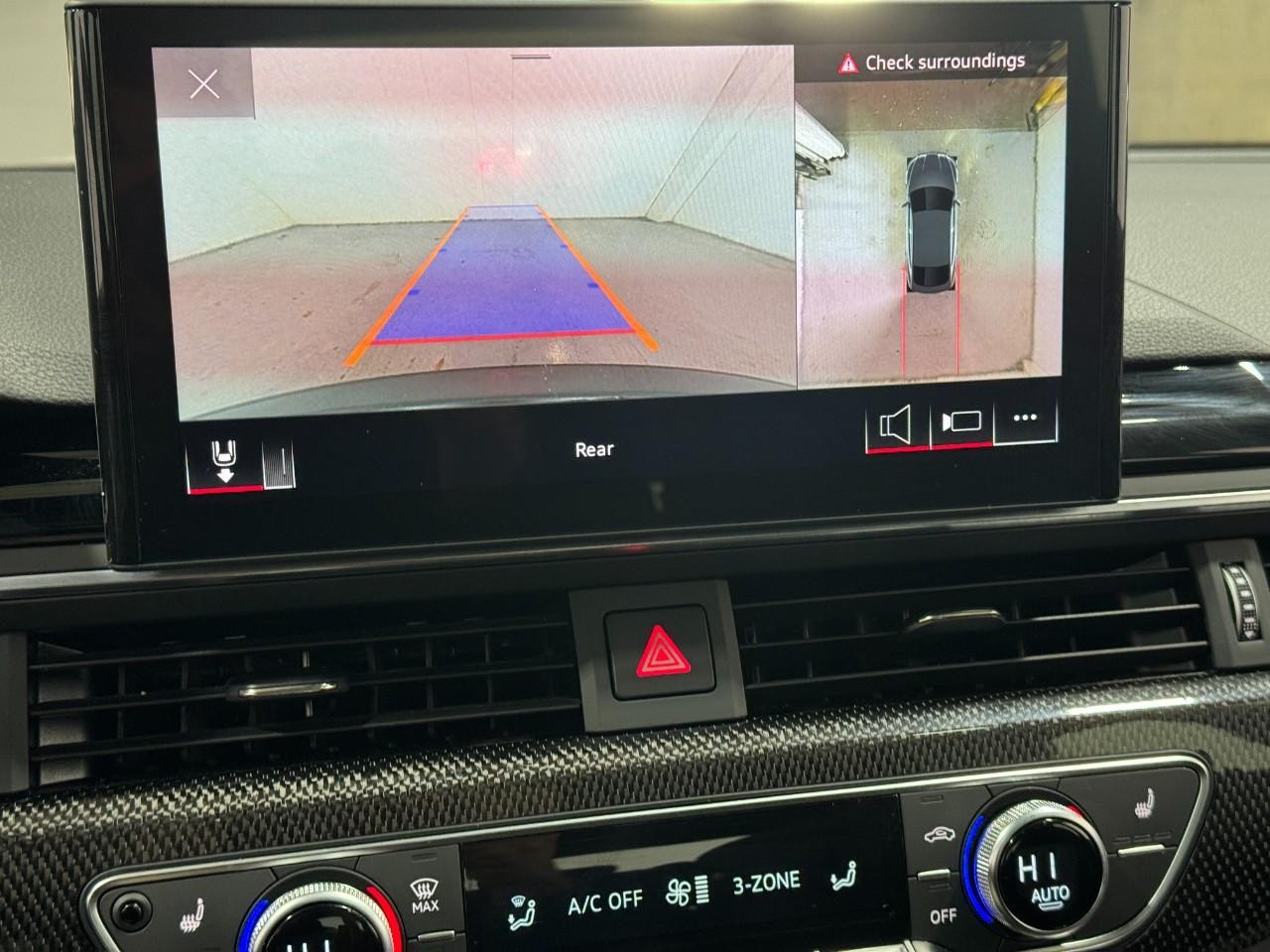 Audi S5 Sportback Vehicle Full-screen Gallery Image 36