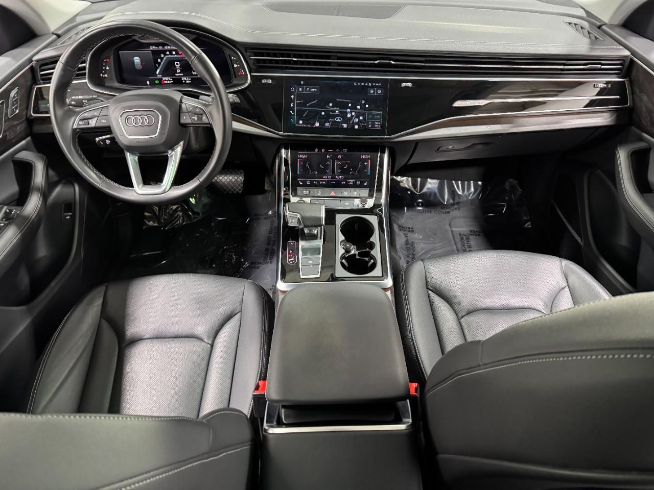Audi Q8 Vehicle Full-screen Gallery Image 13