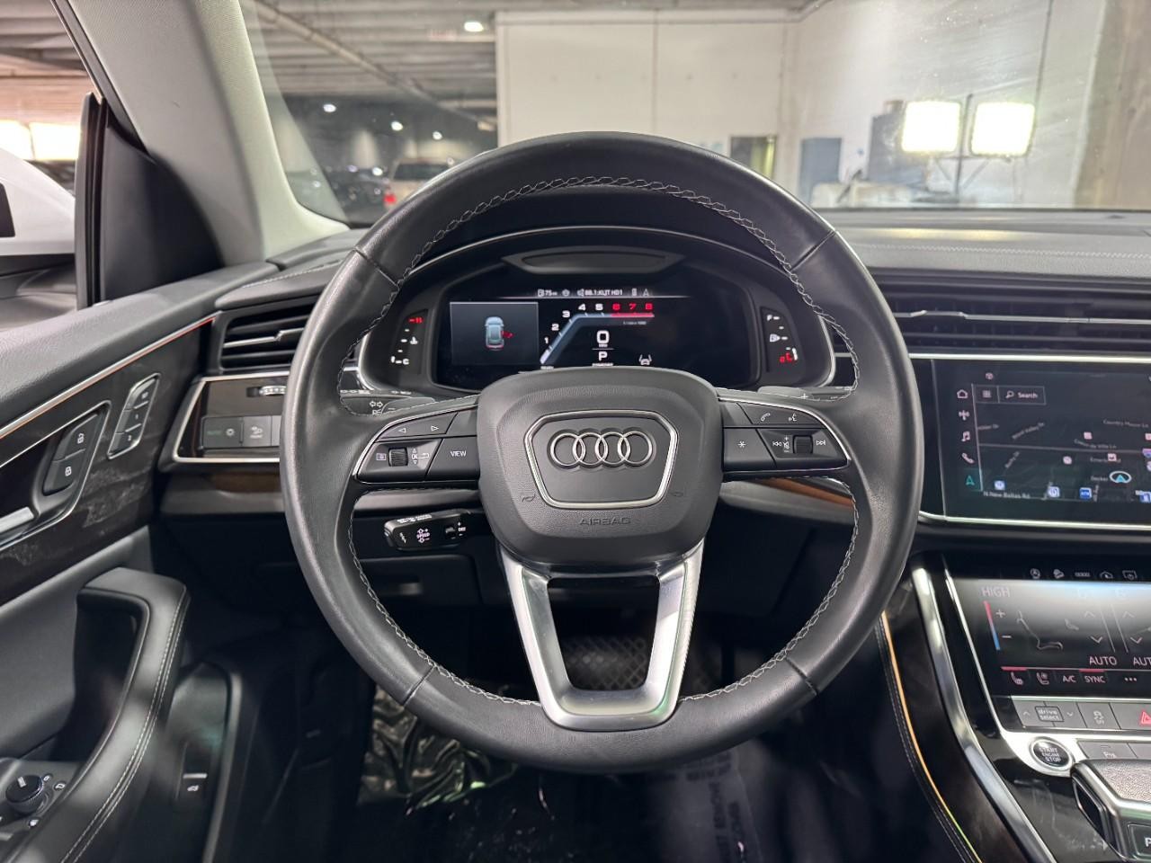 Audi Q8 Vehicle Full-screen Gallery Image 14
