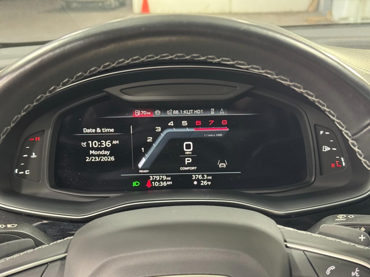 Audi Q8 Vehicle Full-screen Gallery Image 35