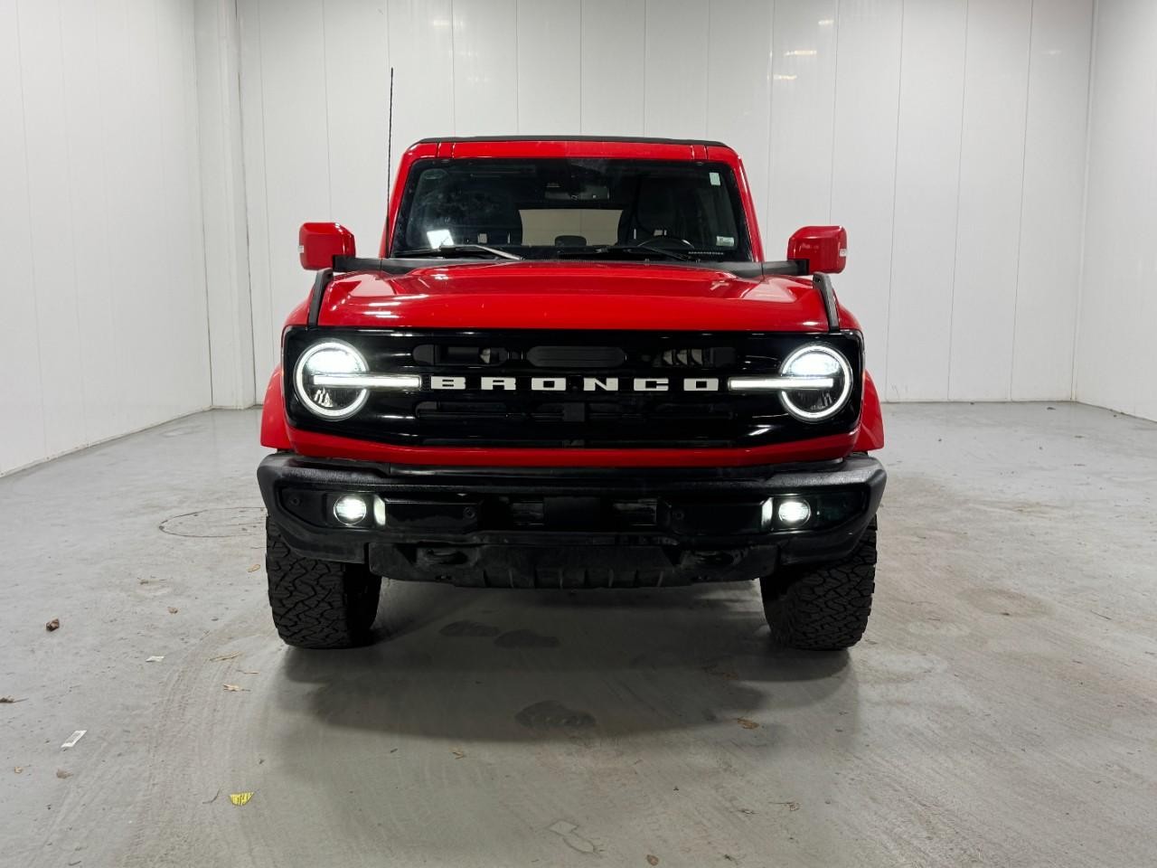 Ford Bronco Vehicle Full-screen Gallery Image 7