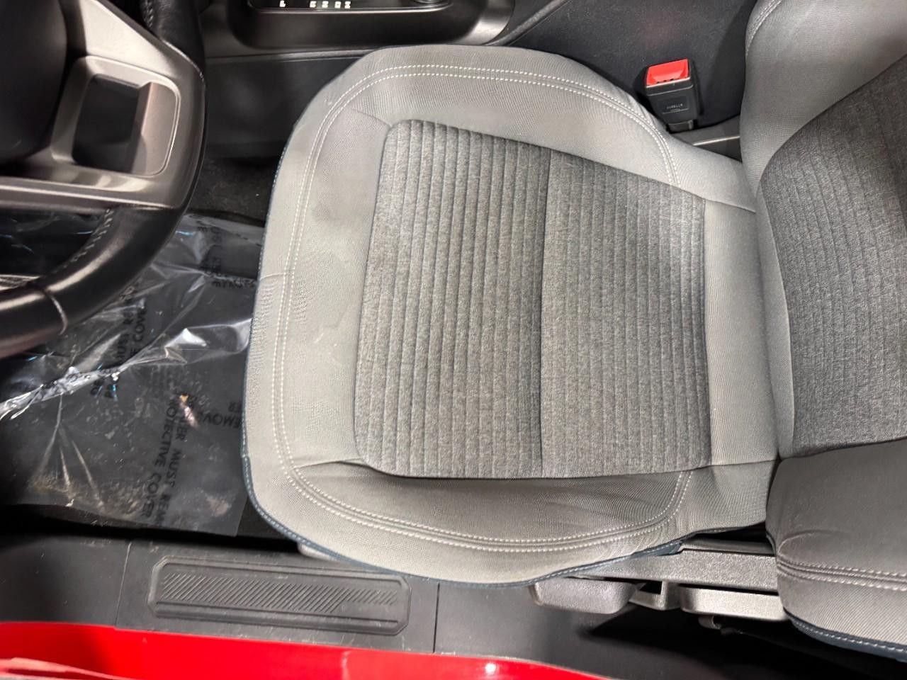 Ford Bronco Vehicle Full-screen Gallery Image 25