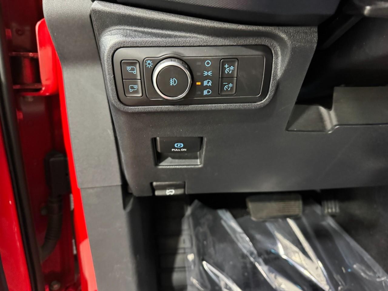 Ford Bronco Vehicle Full-screen Gallery Image 27