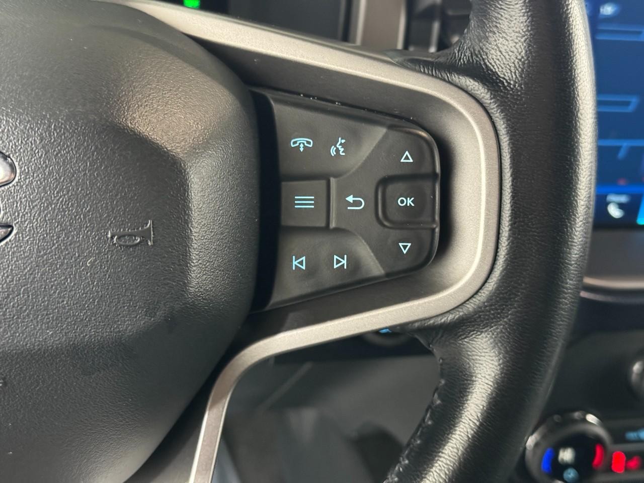 Ford Bronco Vehicle Full-screen Gallery Image 29