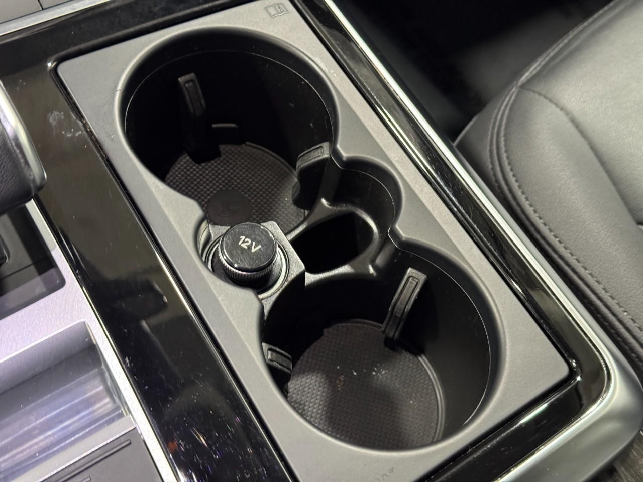 Audi Q7 Vehicle Full-screen Gallery Image 28