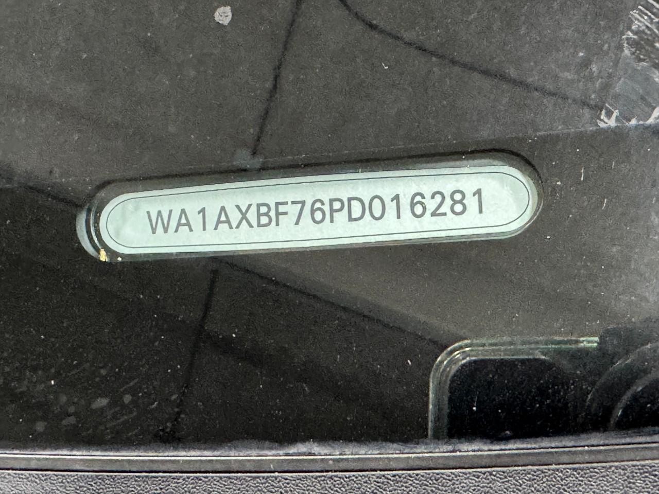 Audi Q7 Vehicle Full-screen Gallery Image 34