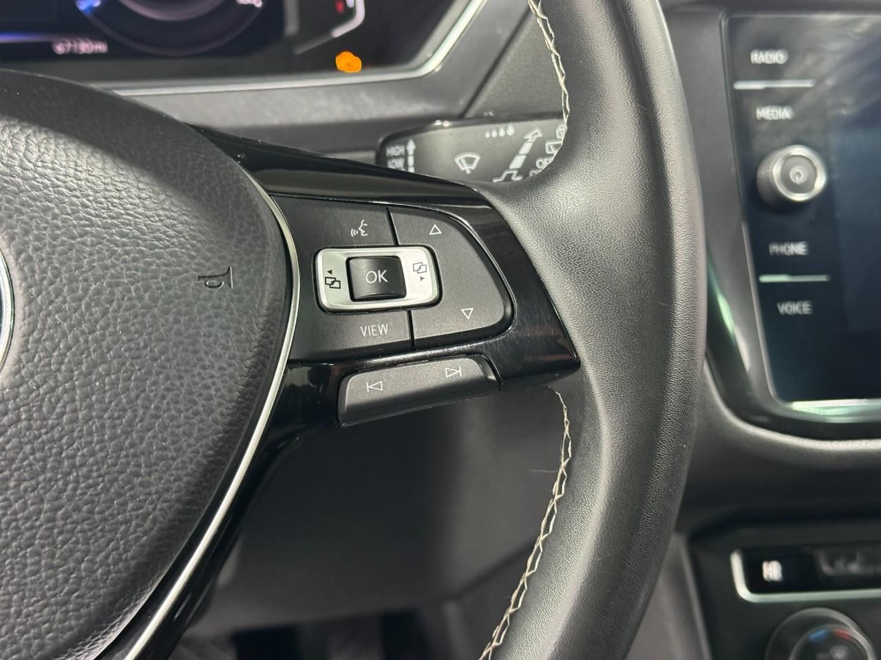 Volkswagen Tiguan Vehicle Full-screen Gallery Image 32