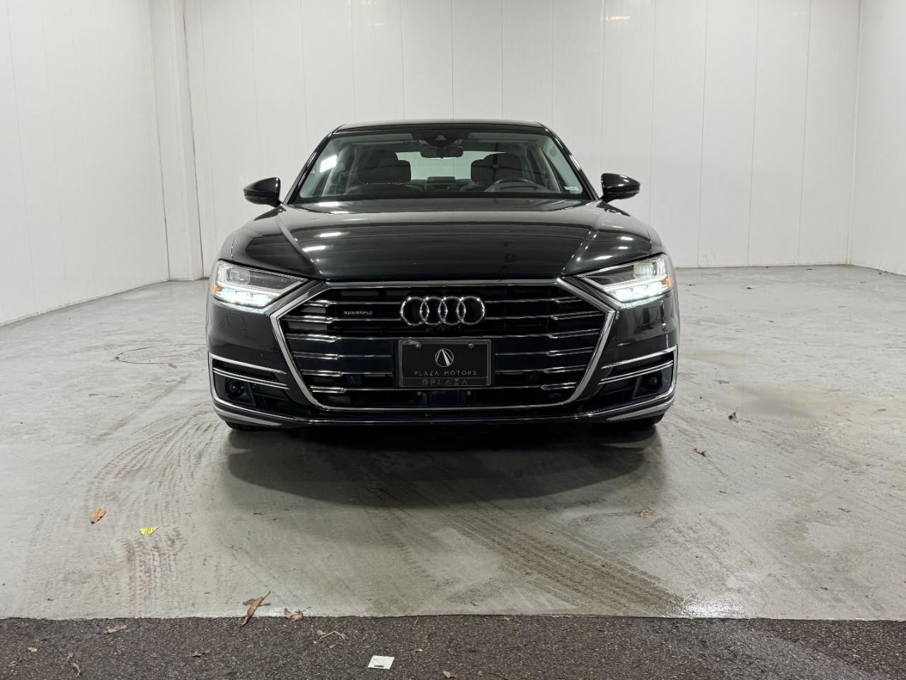 Audi A8 L Vehicle Full-screen Gallery Image 7