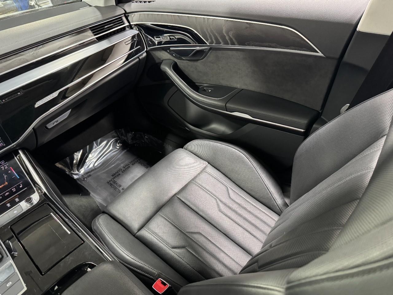 Audi A8 L Vehicle Full-screen Gallery Image 17