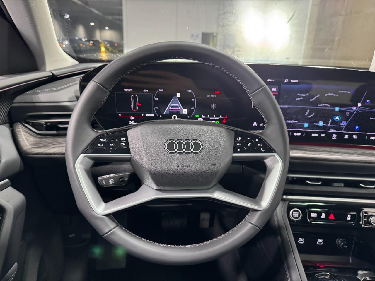 Audi Q5 Vehicle Full-screen Gallery Image 14