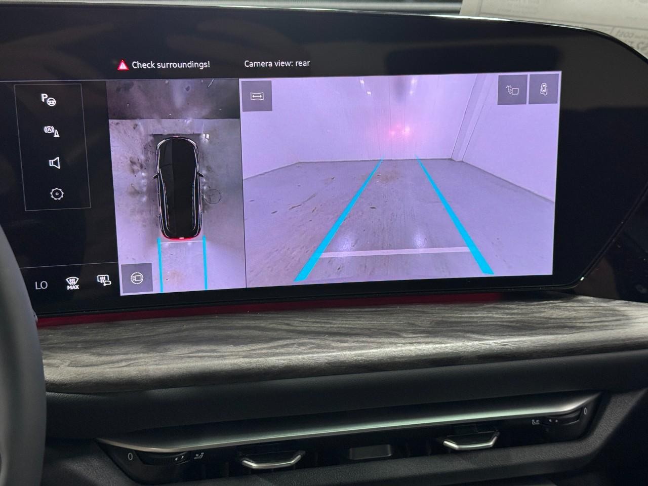 Audi Q5 Vehicle Full-screen Gallery Image 32