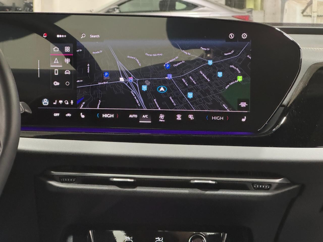 Audi A5 Vehicle Full-screen Gallery Image 14