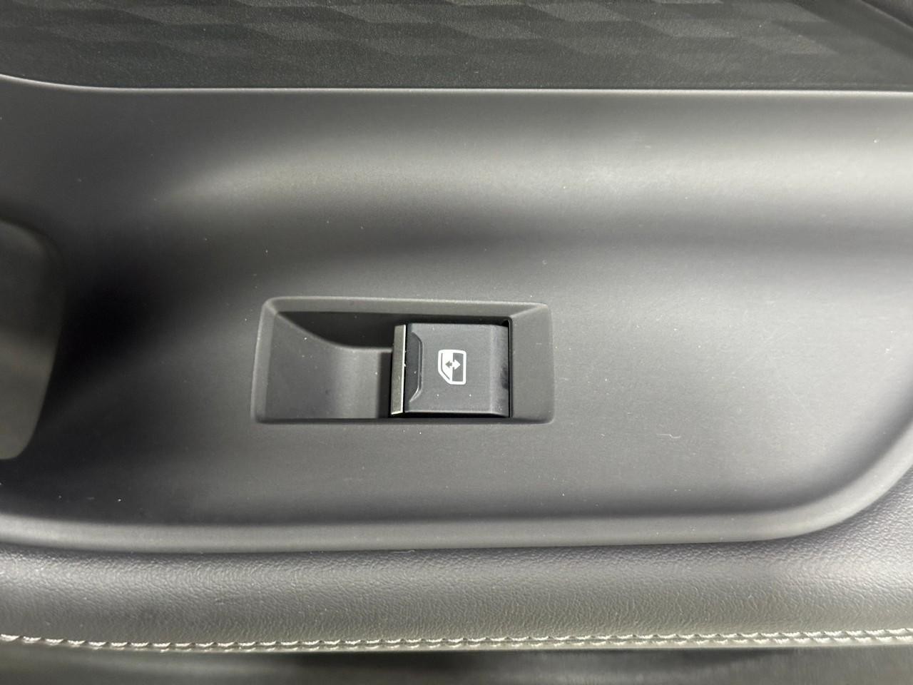 Audi A5 Vehicle Full-screen Gallery Image 21