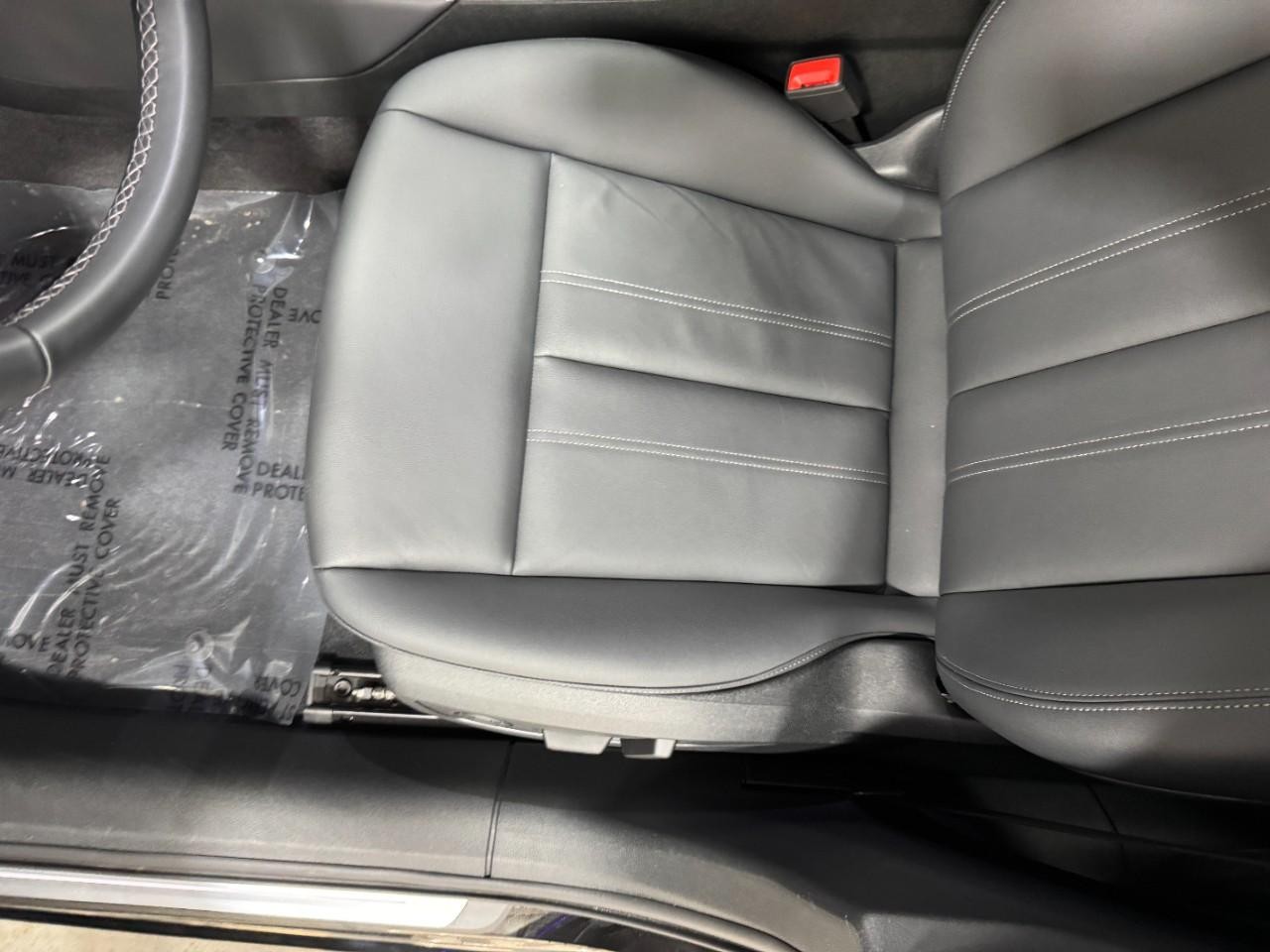 Audi A5 Vehicle Full-screen Gallery Image 25