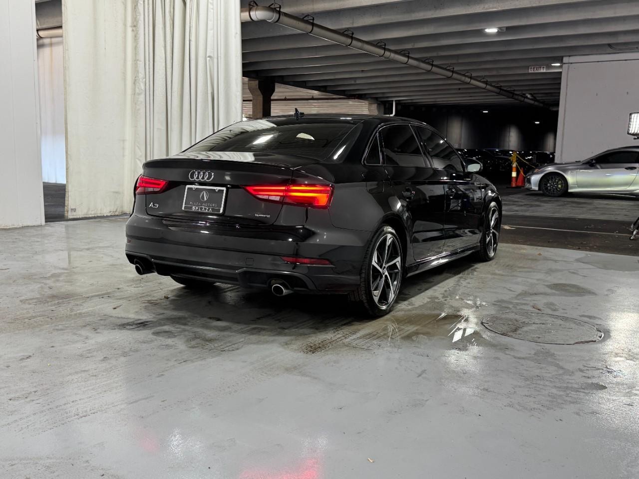 Audi A3 Sedan Vehicle Full-screen Gallery Image 4