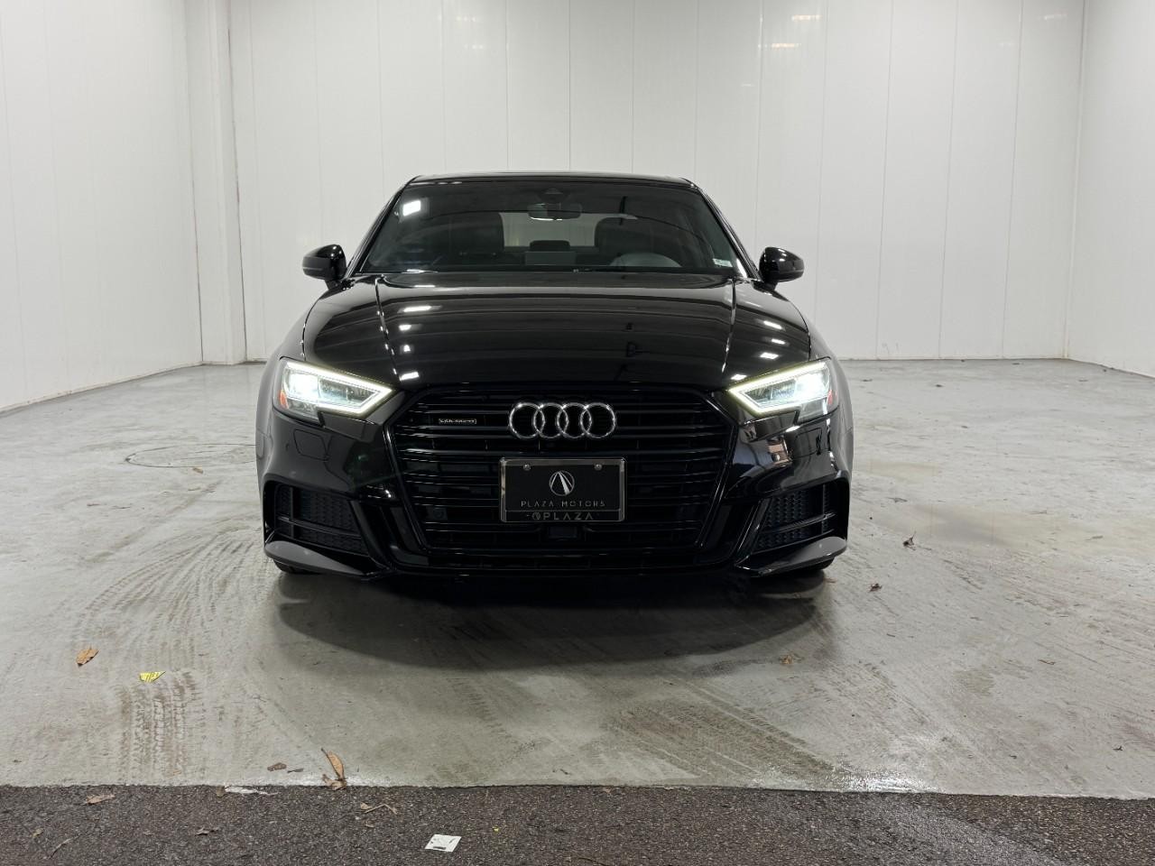 Audi A3 Sedan Vehicle Full-screen Gallery Image 7