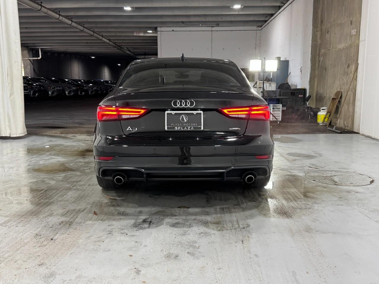 Audi A3 Sedan Vehicle Full-screen Gallery Image 9