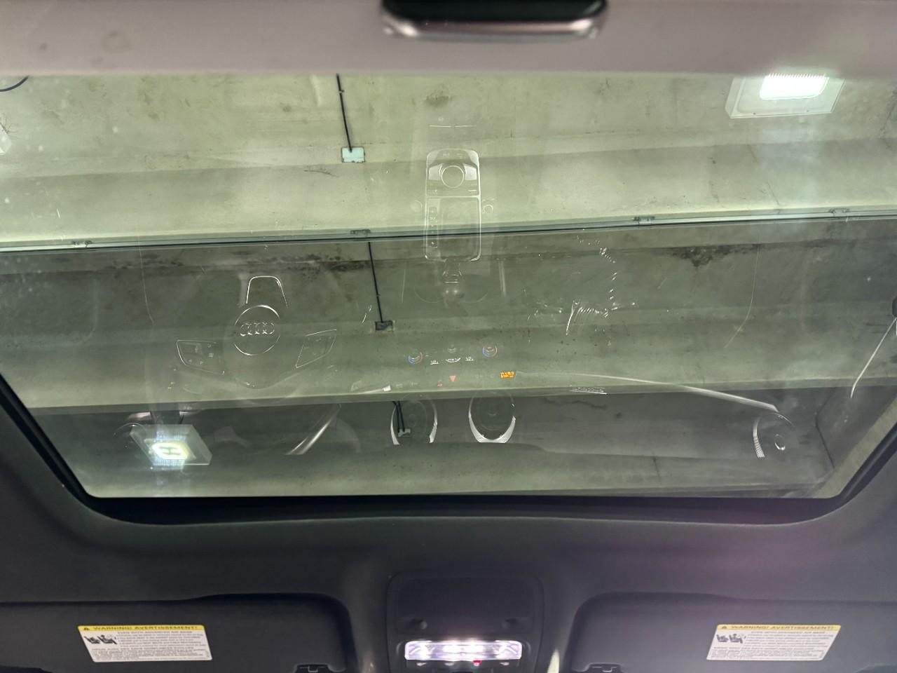 Audi A3 Sedan Vehicle Full-screen Gallery Image 11