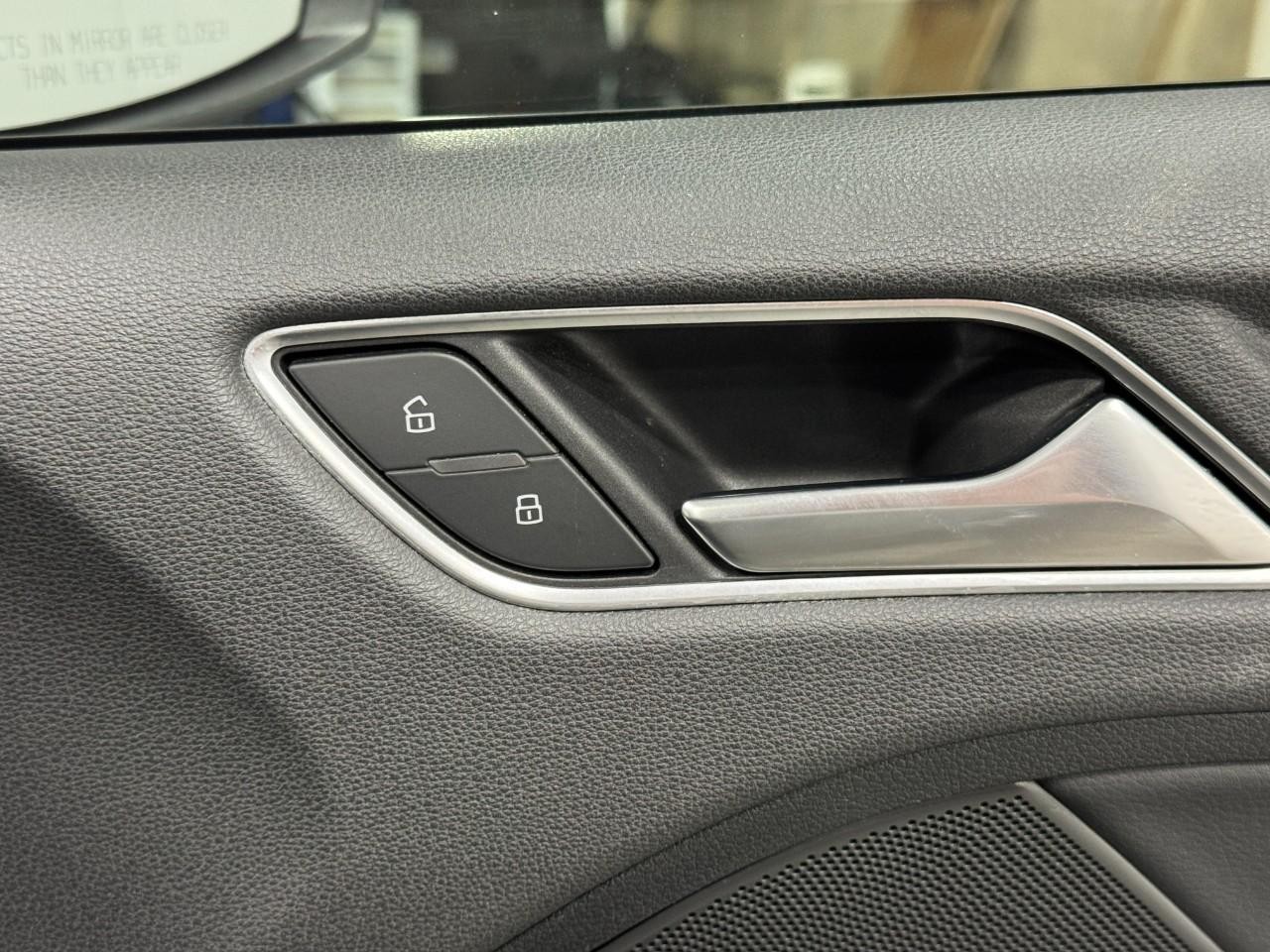 Audi A3 Sedan Vehicle Full-screen Gallery Image 21