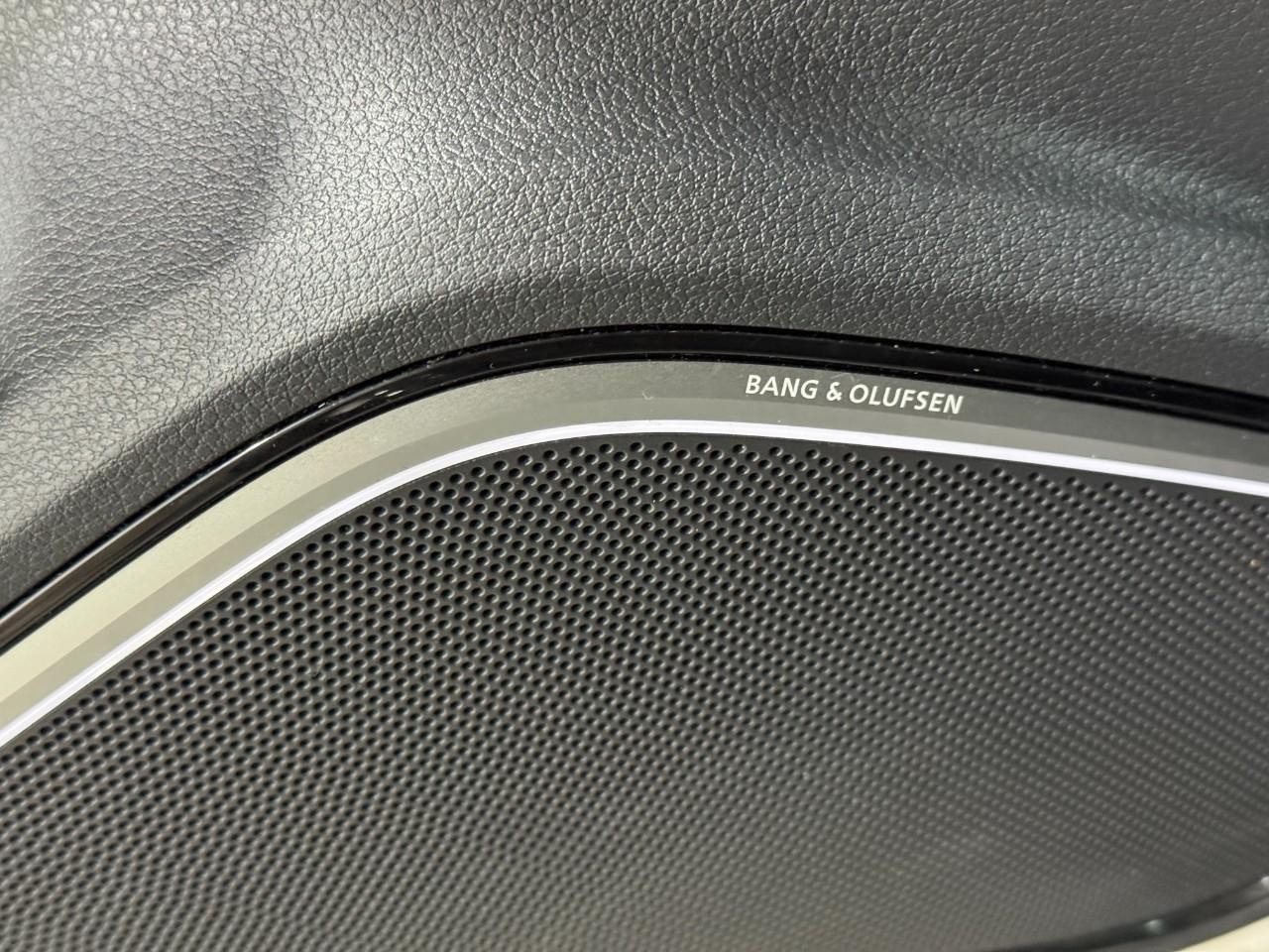 Audi A3 Sedan Vehicle Full-screen Gallery Image 26