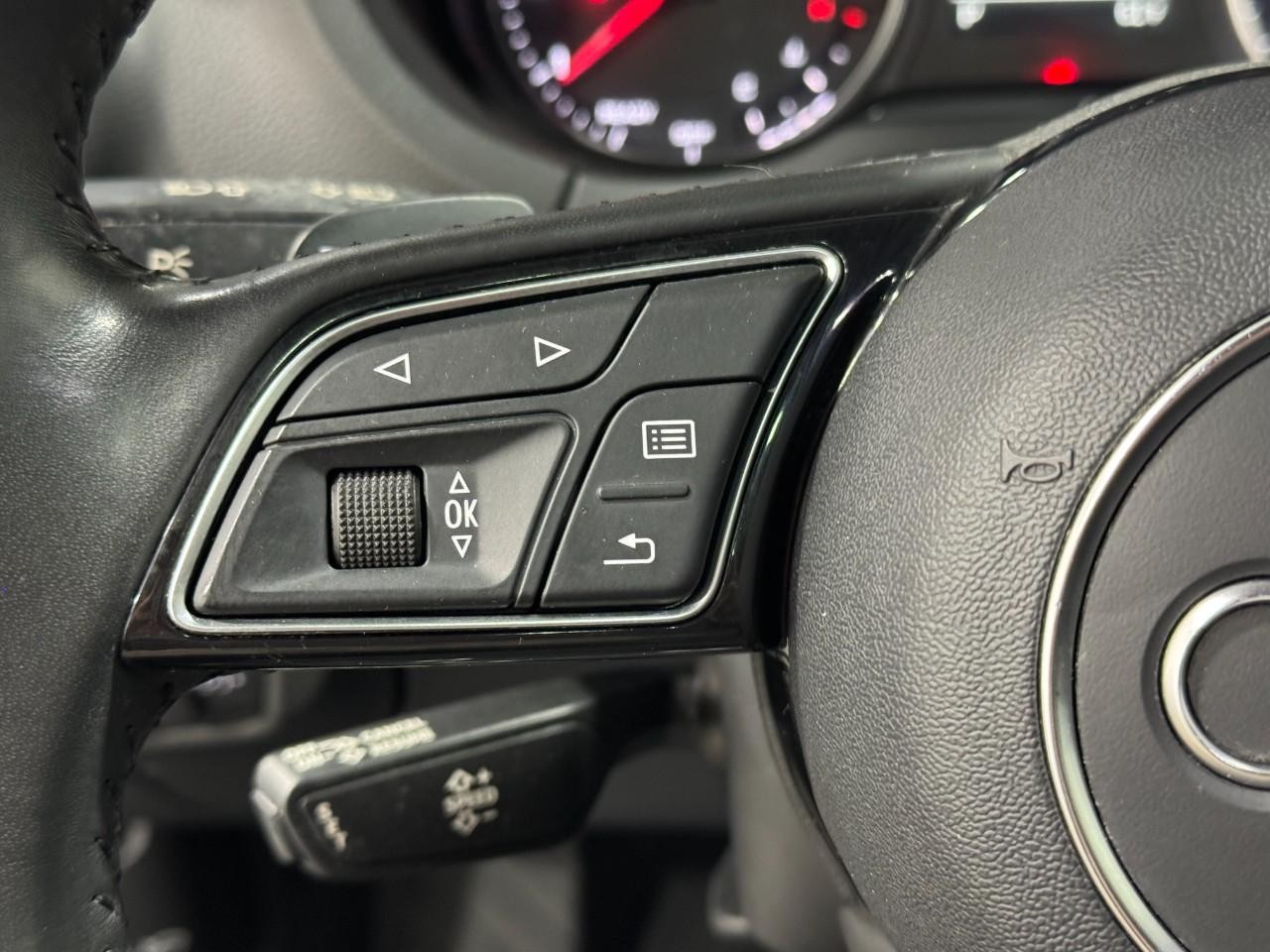 Audi A3 Sedan Vehicle Full-screen Gallery Image 33