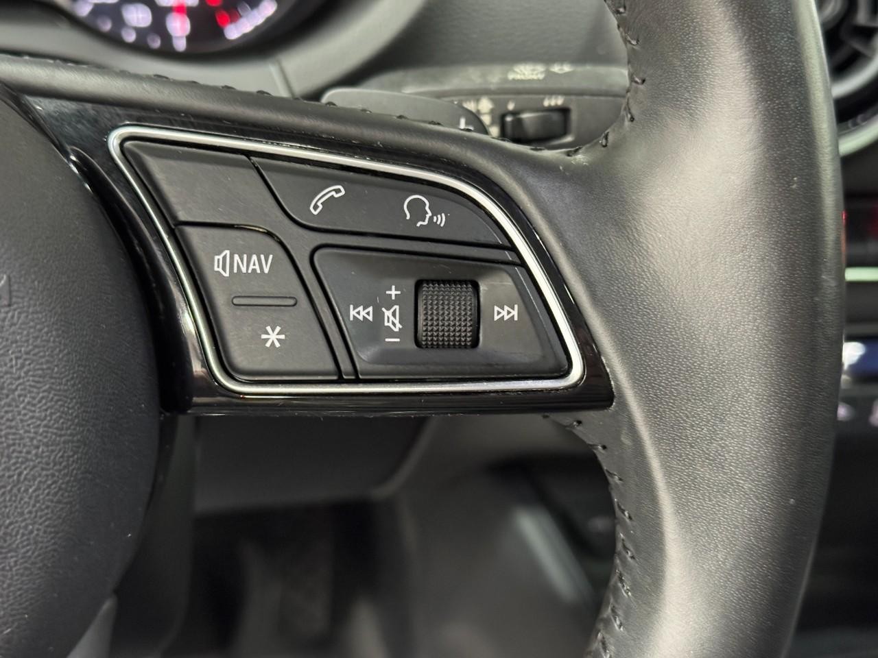 Audi A3 Sedan Vehicle Full-screen Gallery Image 34