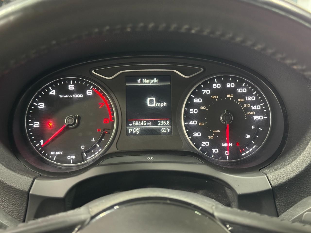 Audi A3 Sedan Vehicle Full-screen Gallery Image 35