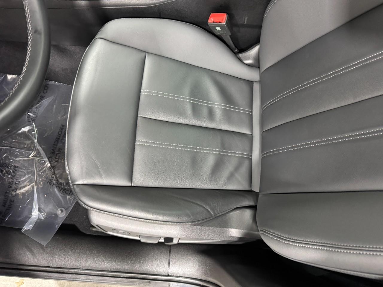 Audi Q5 Vehicle Full-screen Gallery Image 27