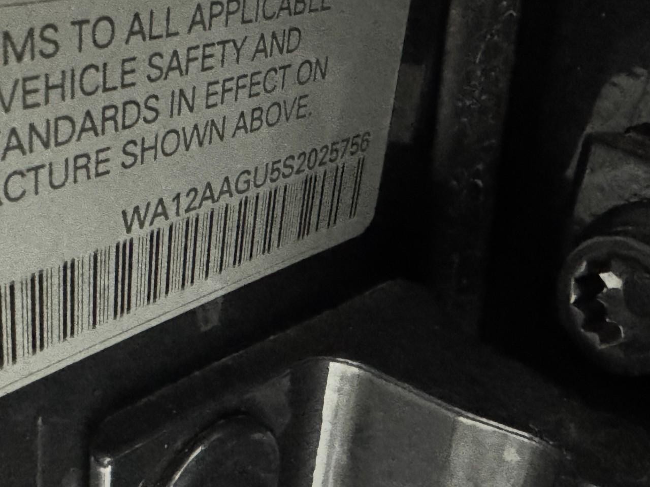 Audi Q5 Vehicle Full-screen Gallery Image 34