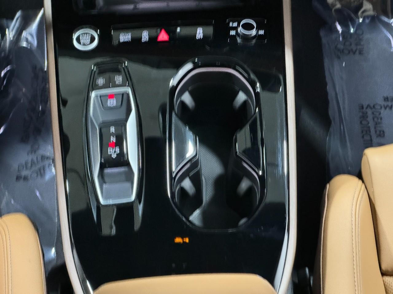 Audi A5 Vehicle Full-screen Gallery Image 16