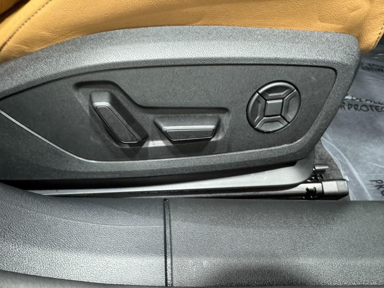 Audi A5 Vehicle Full-screen Gallery Image 20