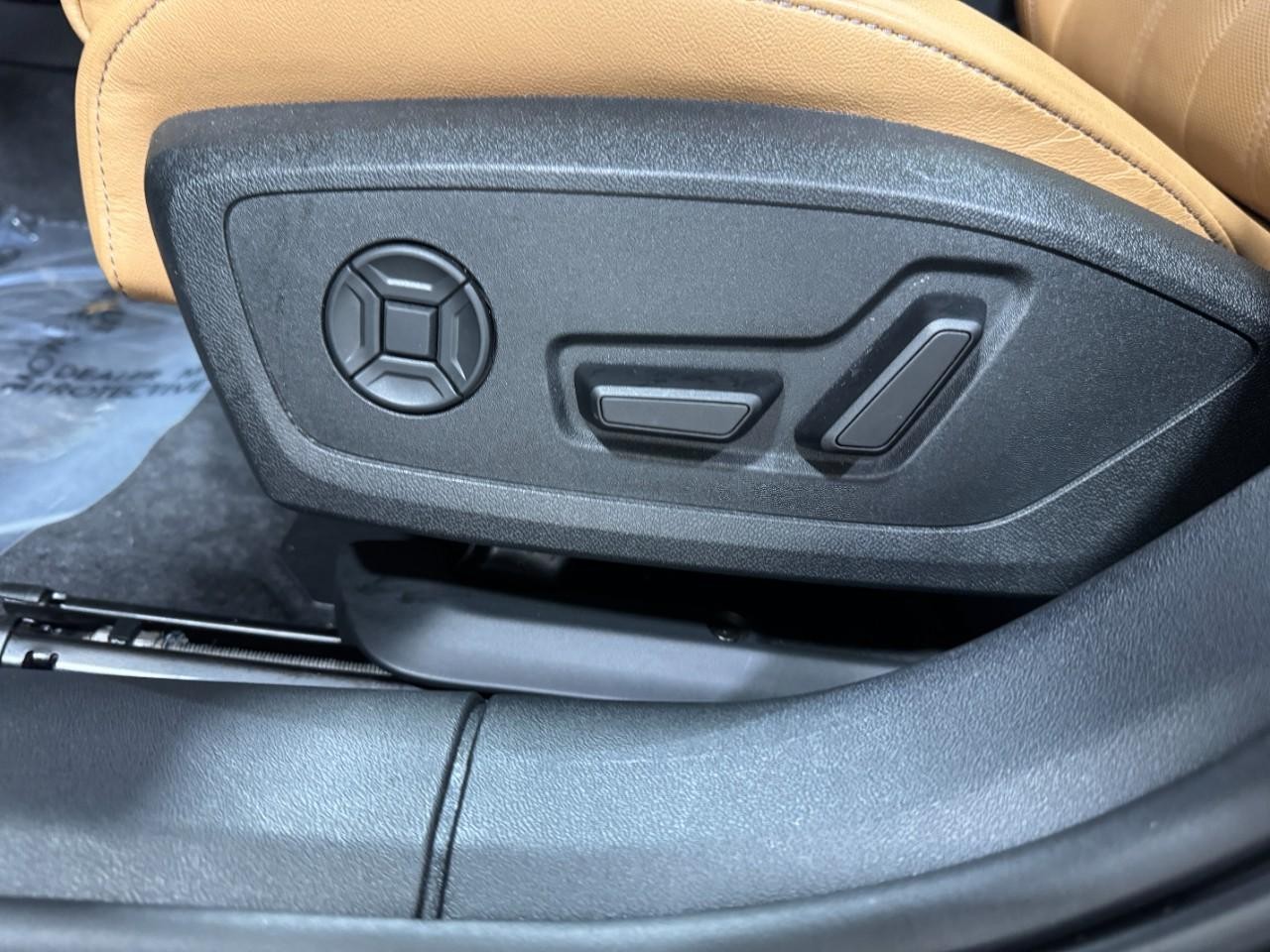 Audi A5 Vehicle Full-screen Gallery Image 28