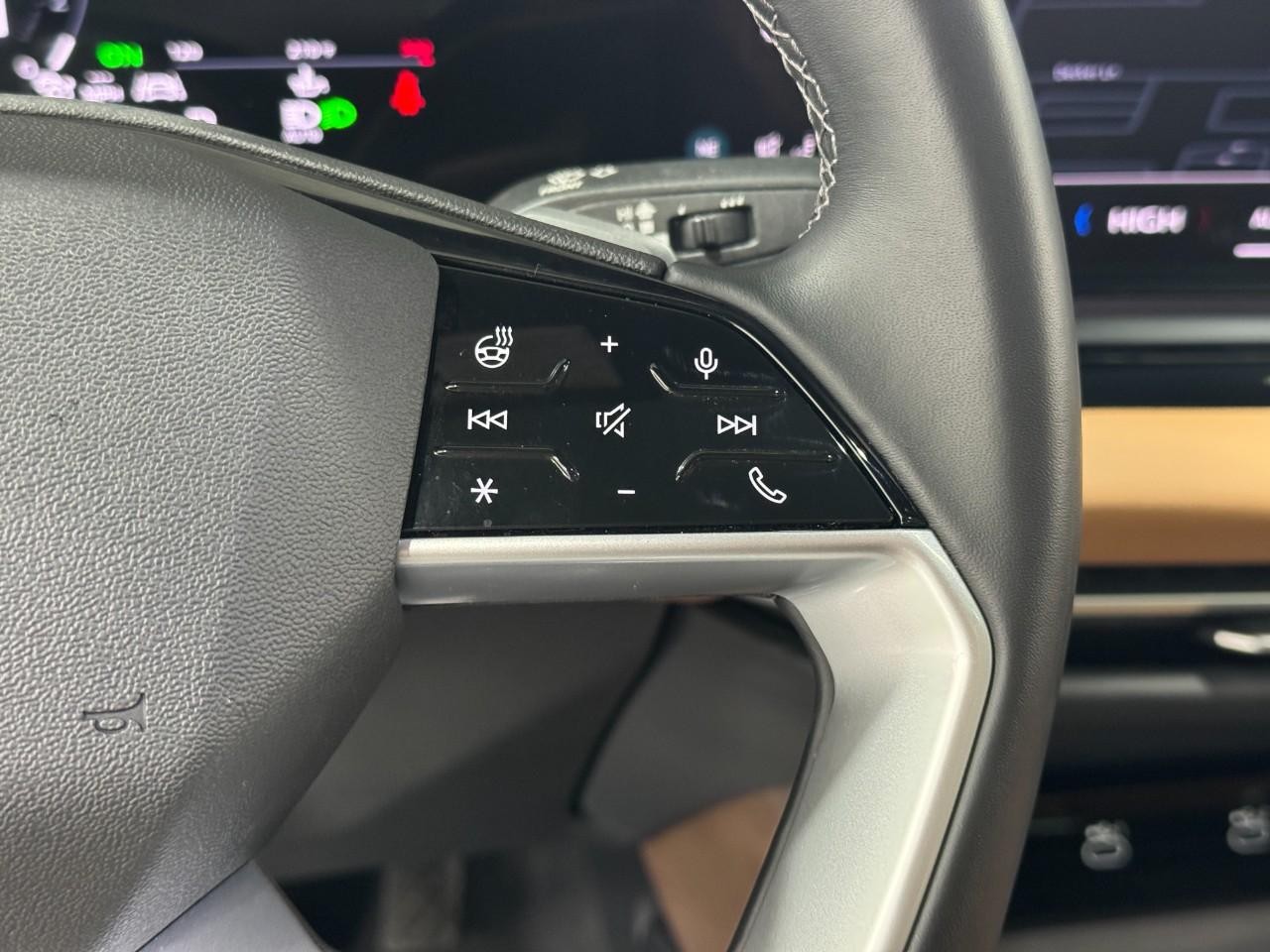 Audi A5 Vehicle Full-screen Gallery Image 31