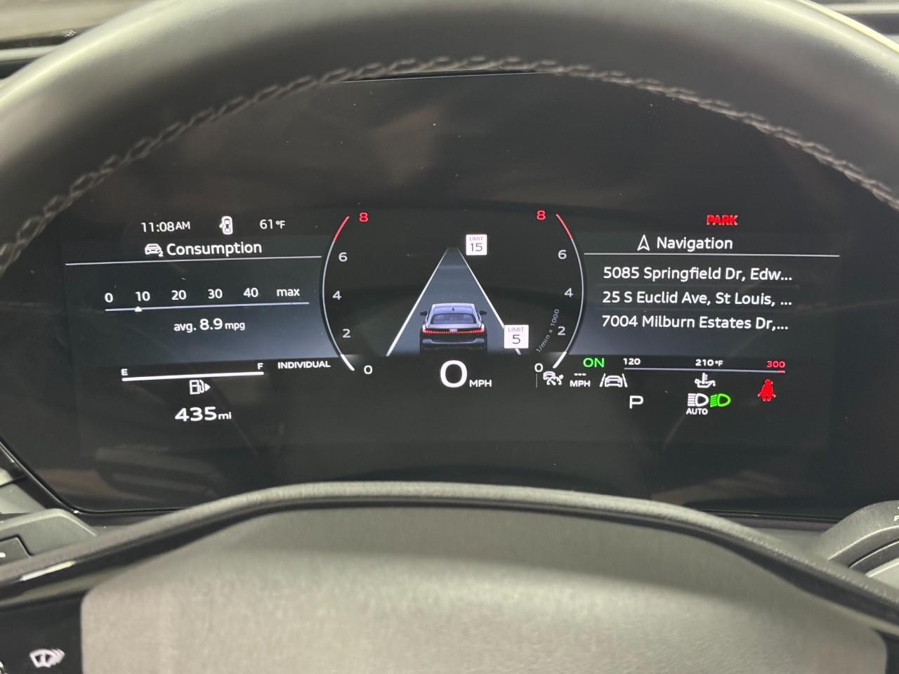 Audi A5 Vehicle Full-screen Gallery Image 32