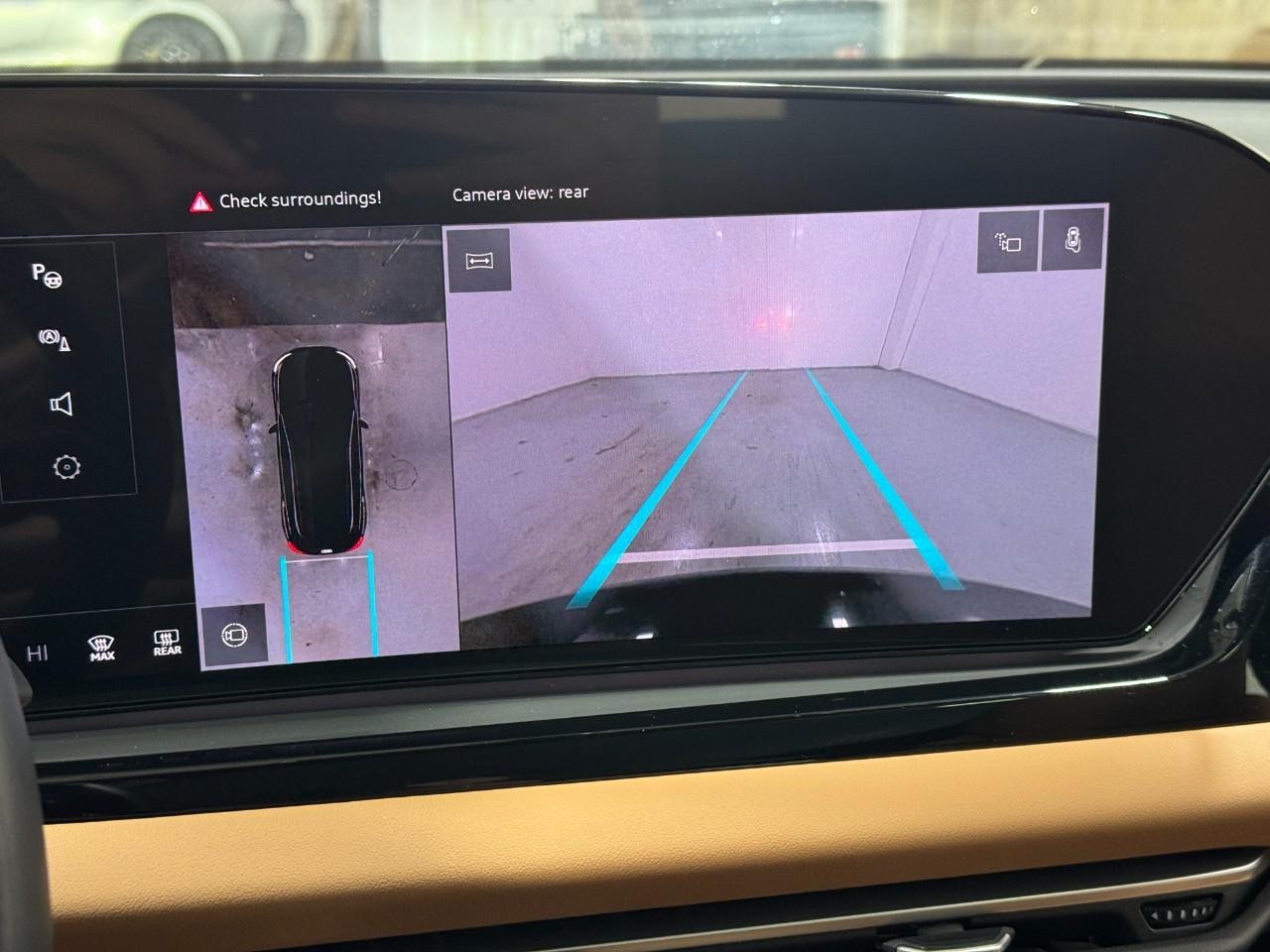 Audi A5 Vehicle Full-screen Gallery Image 33