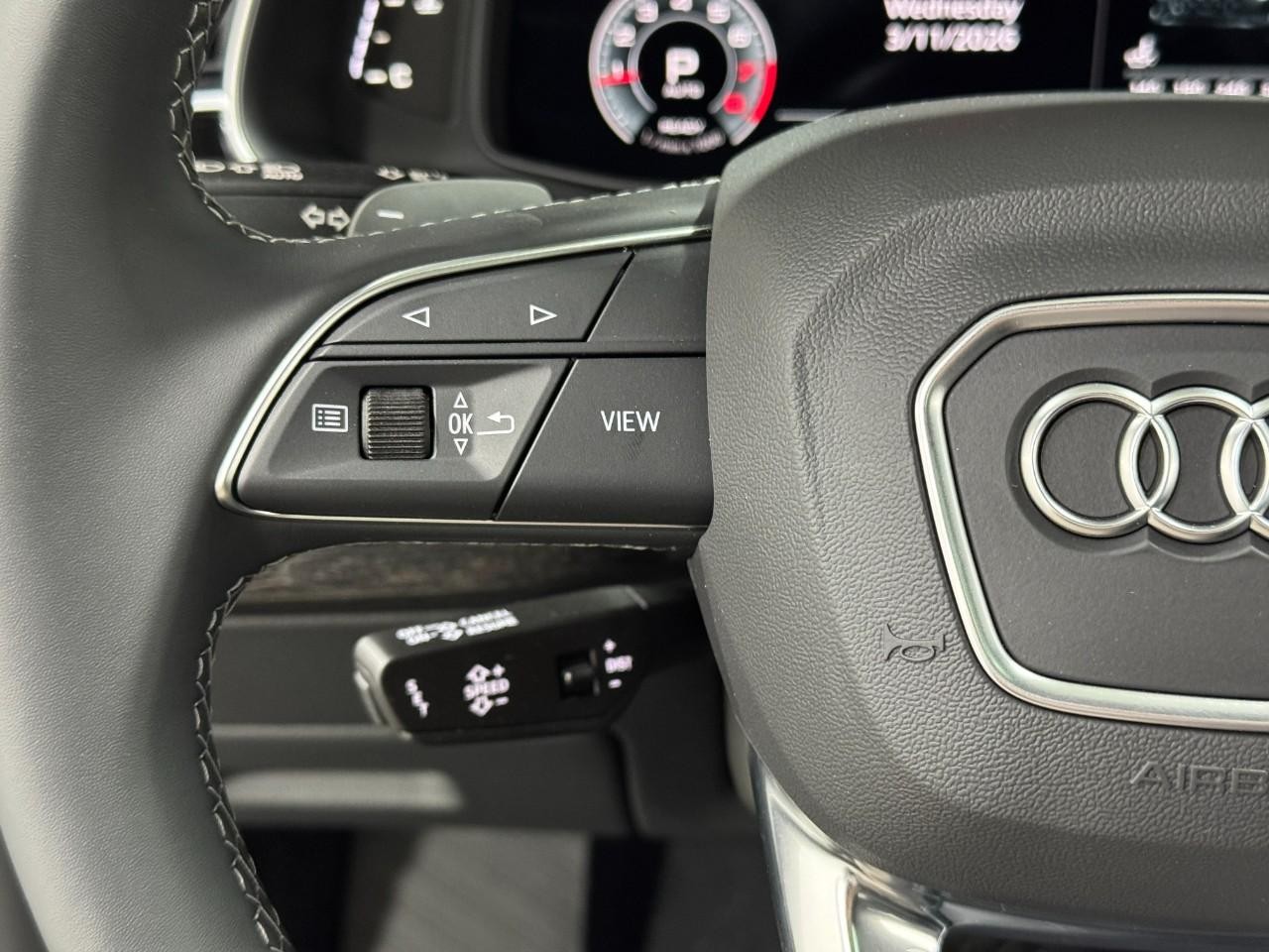 Audi Q7 Vehicle Full-screen Gallery Image 33