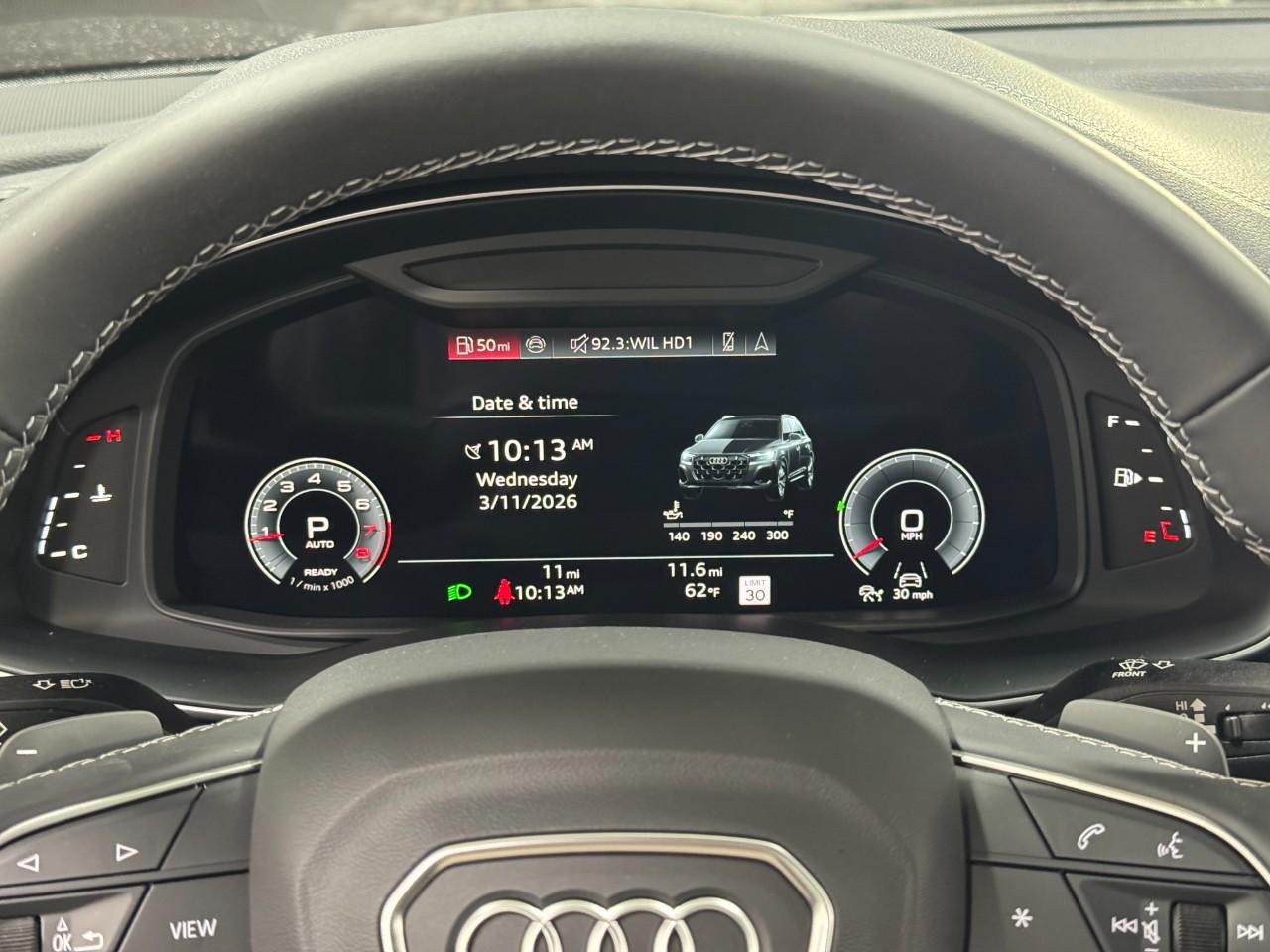 Audi Q7 Vehicle Full-screen Gallery Image 35