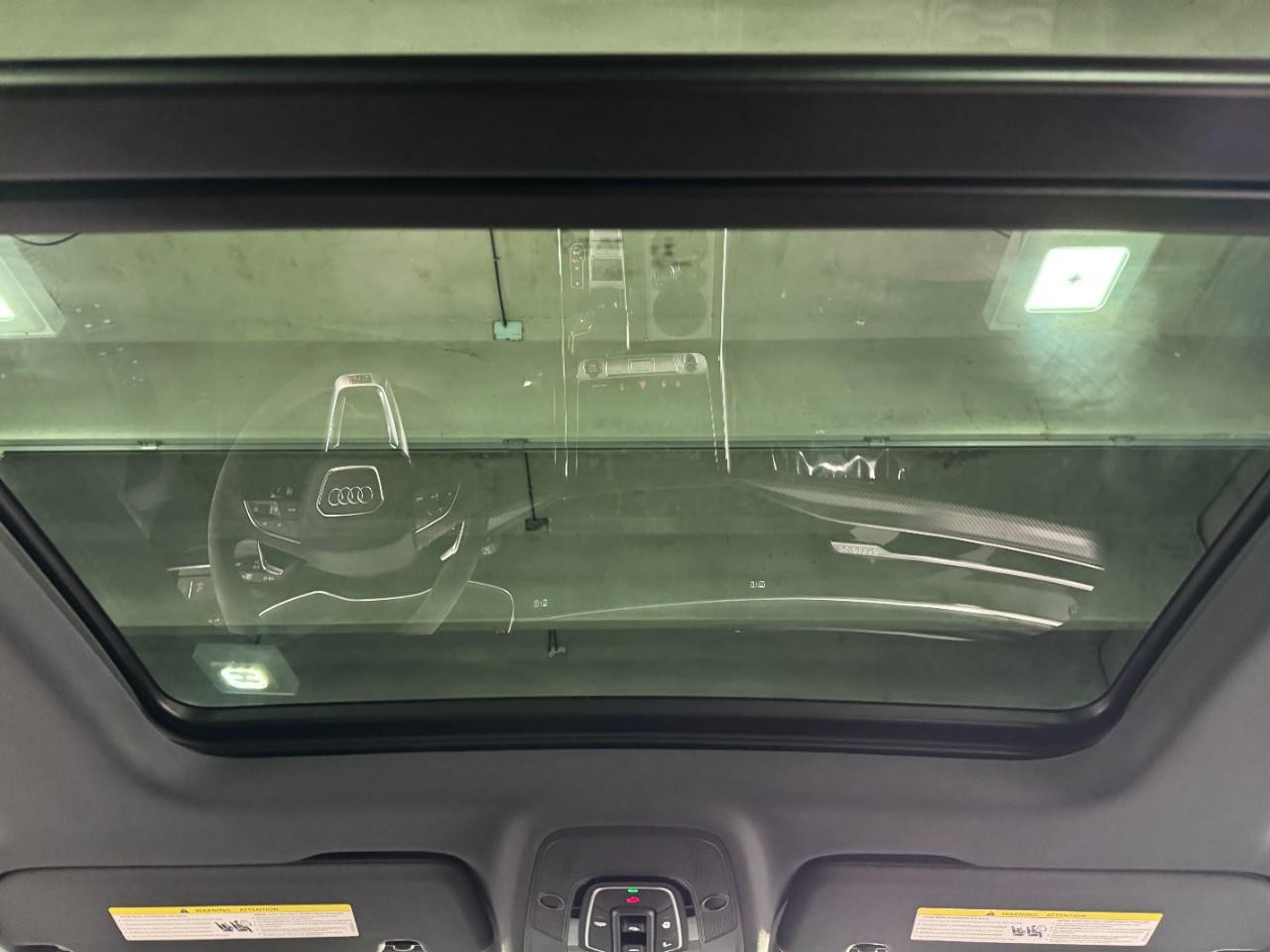 Audi RS Q8 Vehicle Full-screen Gallery Image 12