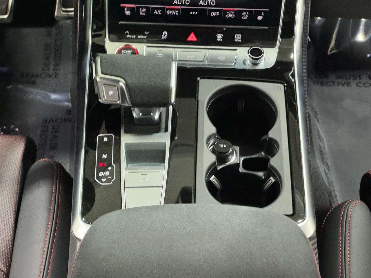 Audi RS Q8 Vehicle Full-screen Gallery Image 17