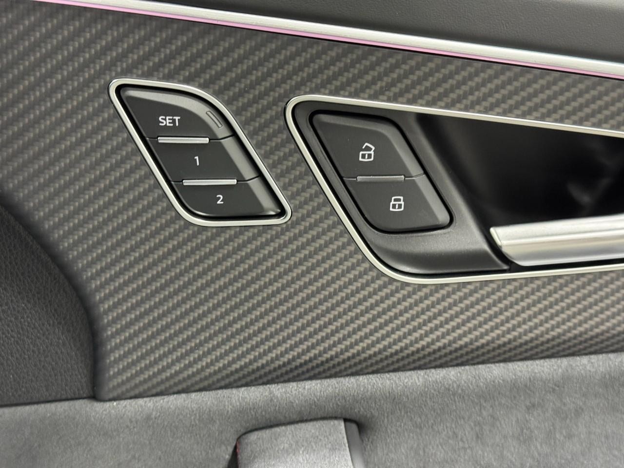 Audi RS Q8 Vehicle Full-screen Gallery Image 22